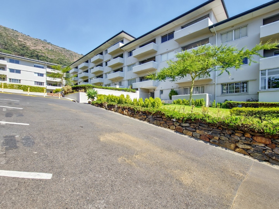 1 Bedroom Property for Sale in Sea Point Western Cape